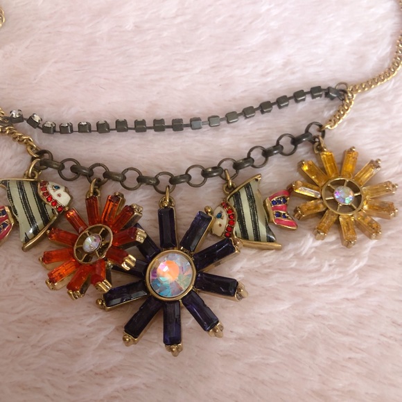 Betsy Johnson Necklace - Picture 6 of 11